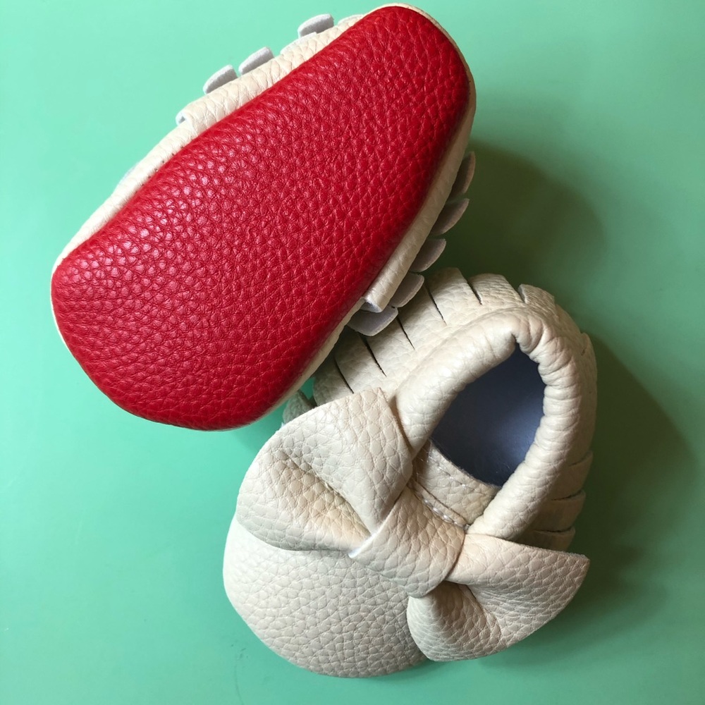 SO Stinking CUTE 🥰🥰 baby shoes!